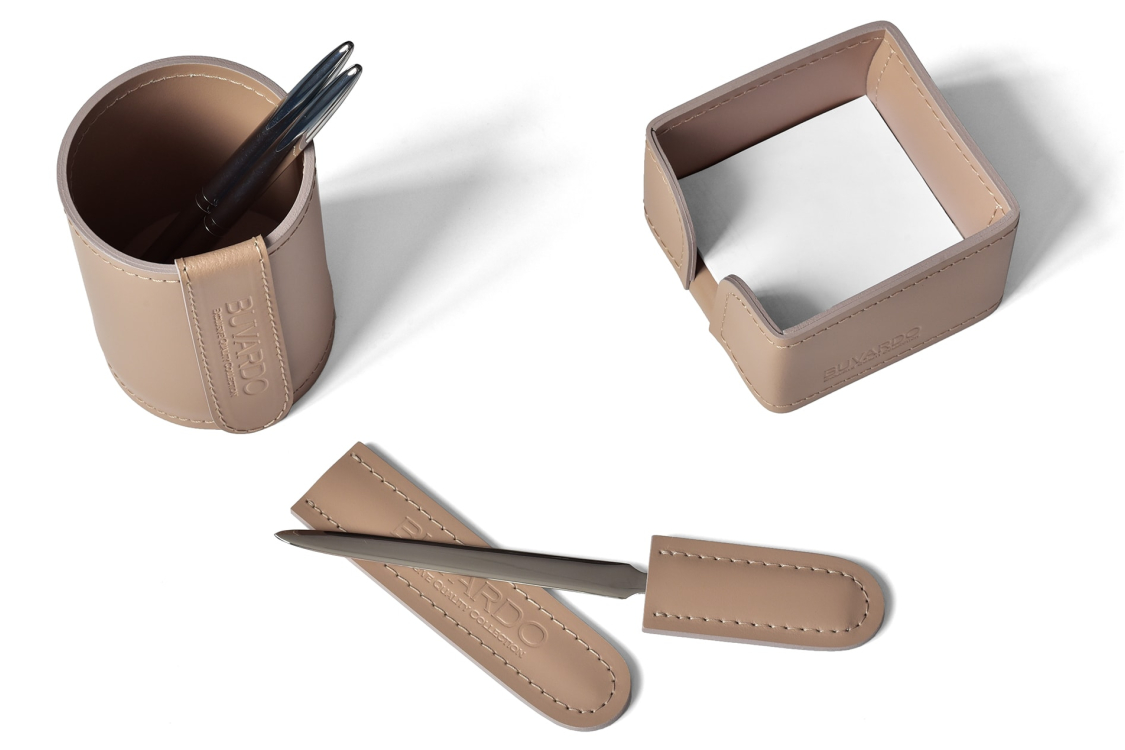 Настольный набор из кожи Cuoietto 10 предметов Latte