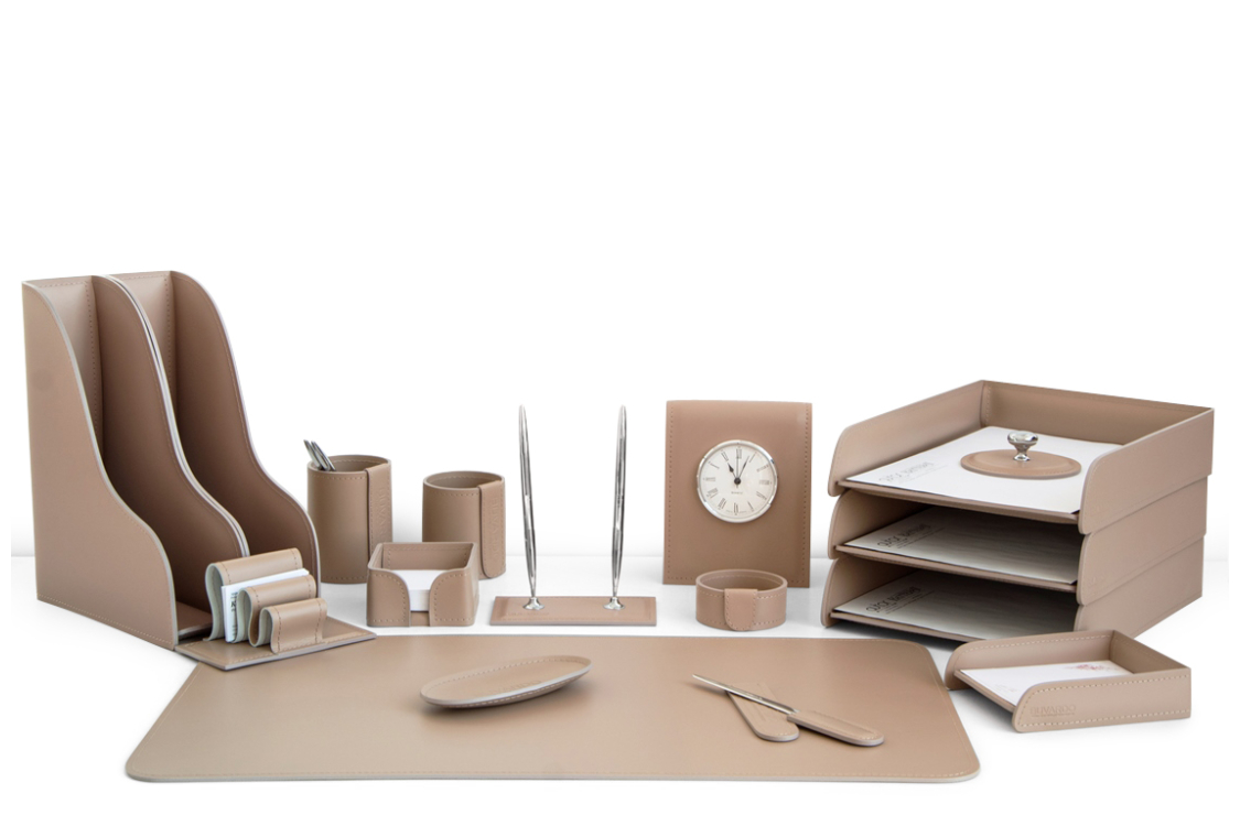 Настільний набір зі шкіри Cuoietto 17 предметів Latte